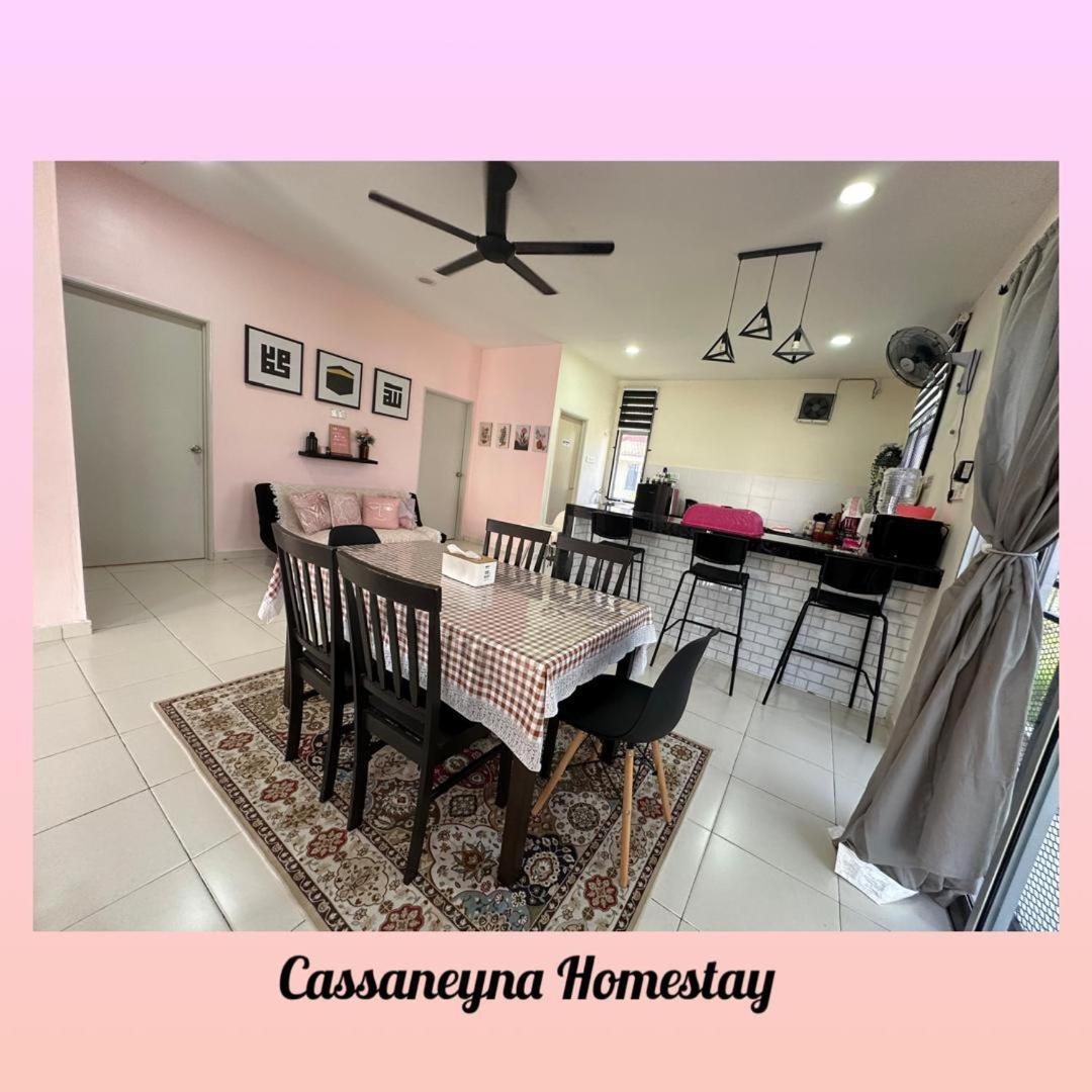 Cassaneyna Homestay Kuantan Exterior foto