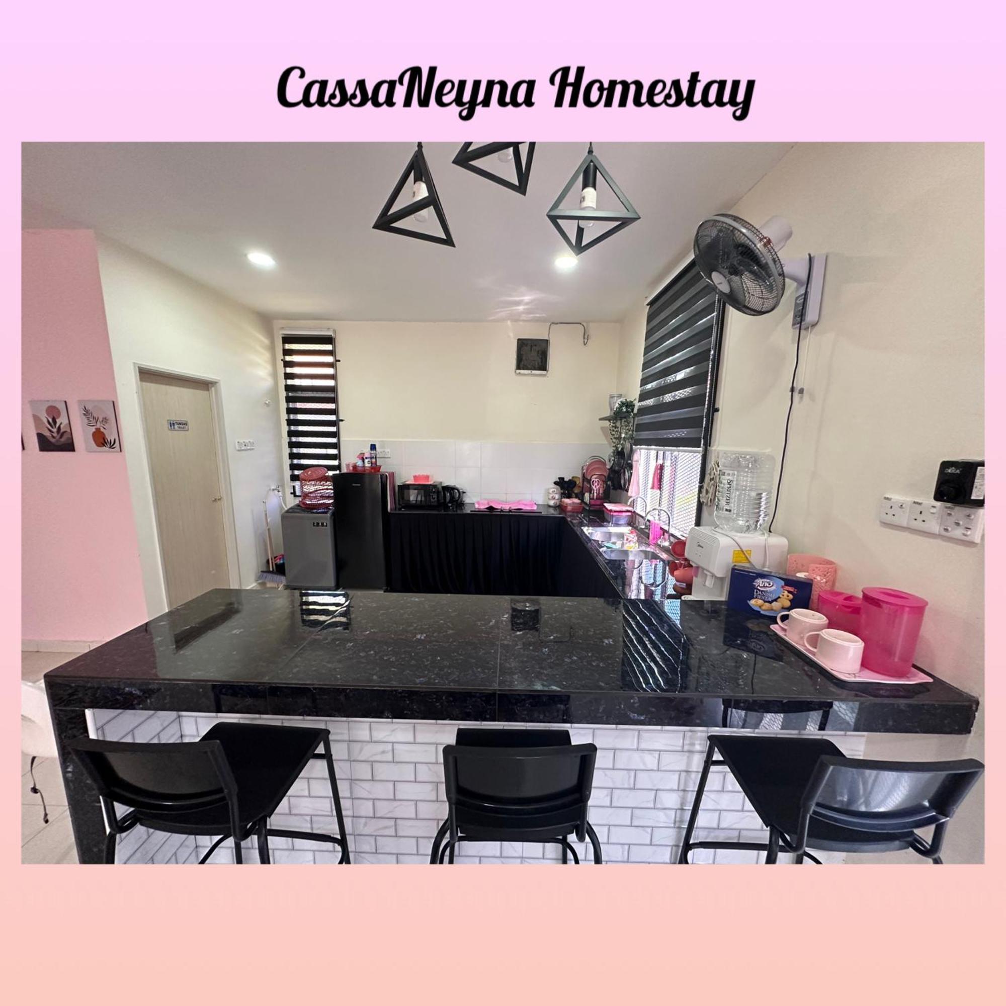 Cassaneyna Homestay Kuantan Exterior foto