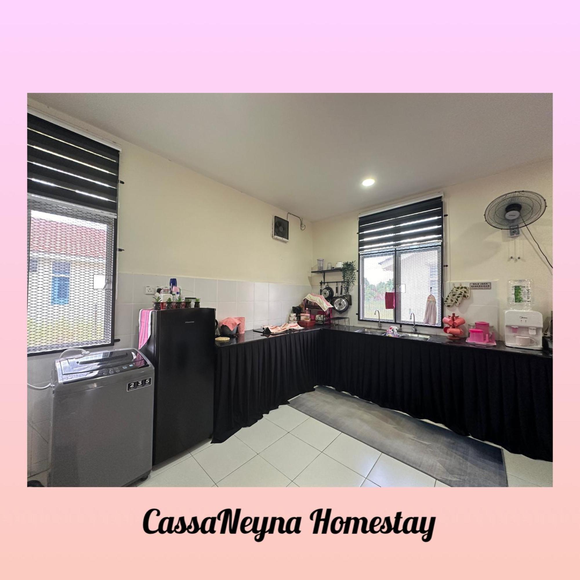 Cassaneyna Homestay Kuantan Exterior foto